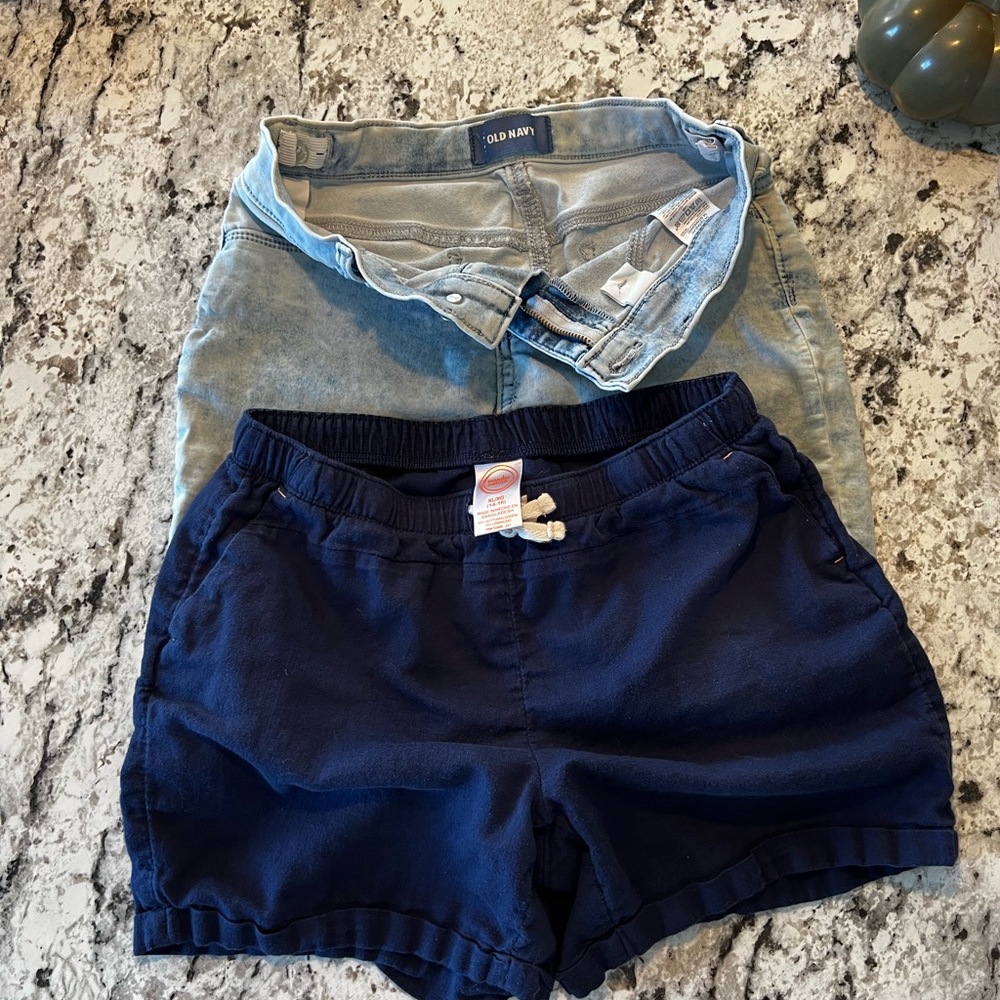 Bundle of two pairs of girls shorts sz XL